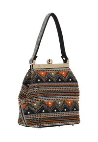 Perlebroderet taske med geometriske mønstre i sort, orange og sølv. Har en guldlåsning og en tekstureret hank for bedre greb.