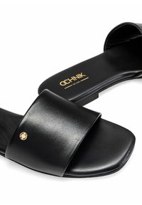 OCHNIK - Klapki płaskie