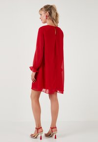 LELA REGULAR FIT - Cocktailkleid/festliches Kleid - red