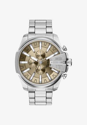 Chronograph-Uhr aus Edelstahl mit goldfarbenem Zifferblatt, silbernen Akzenten, auffälligen Stundenmarkierungen und drei Hilfszifferblättern für zusätzliche Funktionen.