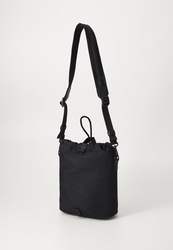 ESSENTIAL BUCKET - Cross body bag3