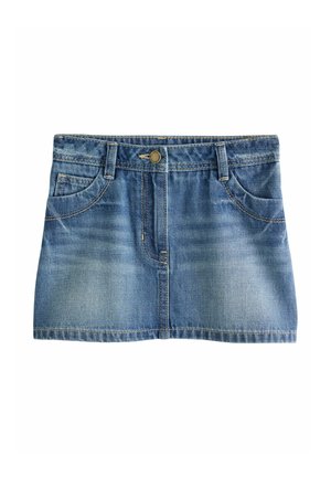 Minigonna di denim blu con tasche frontali, passanti per cintura e chiusura con bottone in vita.