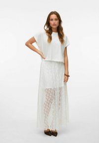 Vero Moda SKATER VMNELDA HOHE TAILLE LANGER - Dolgo krilo - snow white