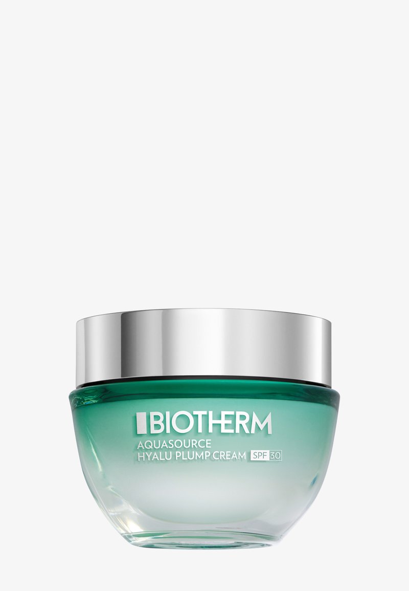 Tarro de crema Biotherm Aquasource Hyalu Plump con tapa plateada, vidrio de degradado verde, etiquetado como producto de cuidado de la piel con SPF 30.