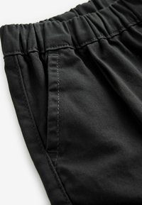 Thumbnail Image 9