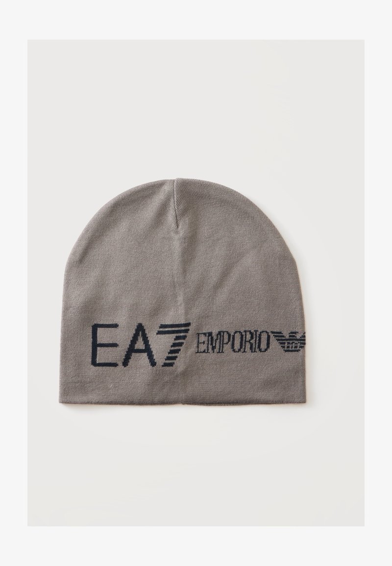 Bonnet en maille gris avec "EA7 Emporio" noir et un logo ailé imprimé à l'avant.