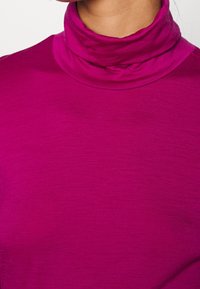 Gestuz Stickad tröja - pink