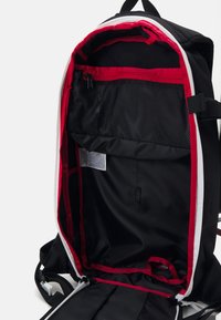 The North Face SLACKPACK 2.0 UNISEX - Sac de randonnée - black/red