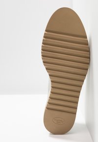 San Marina Derbies - white