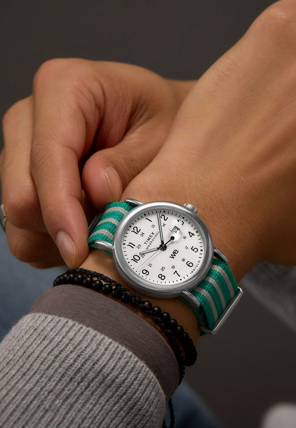 QUARTZ WEEKENDER - Uhr