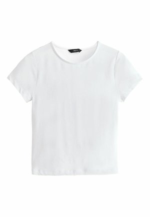 Hvid T-shirt med korte ærmer og rund halsudskæring, med en sort label inde i kraven med teksten "NEXT."