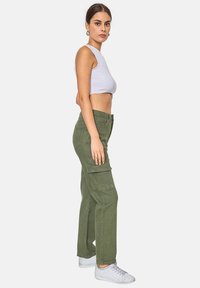 Elara Jeans Straight Leg - grün