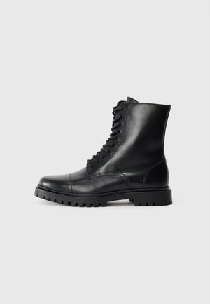 Stivaletti stringati - black