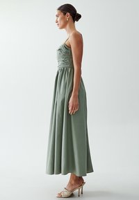 THE FATED TAYLOR TWIST - Robe longue - sage green
