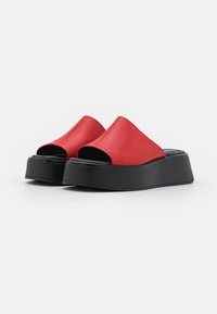 Vagabond COURTNEY - Mules de salto - red
