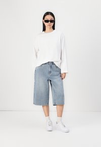 Gina Tricot BASIC LONG SLEEVE TEE - Long sleeved top - white