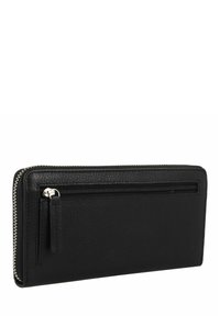 Portefeuille en cuir noir avec une texture granuleuse, fermeture éclair, et poche zippée extérieure. Doté d'une fermeture éclair en métal argenté et d'un design minimaliste.