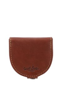 Braune Leder-Münztasche mit strukturiertem Finish, runder Form, beigen Nähten und einem Druckknopfverschluss. Mit eingeprägtem Markennamen.
