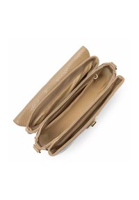 Beige portemonnee met slangenpatroon en een gladde textuur, met twee vakken en een ritssluiting aan de binnenkant.