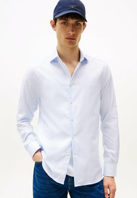 Tommy Hilfiger - SMART CASUAL TH FLEX - Formal shirt - sweet blue Thumbnail Image 1