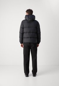 Thumbnail Image 5
