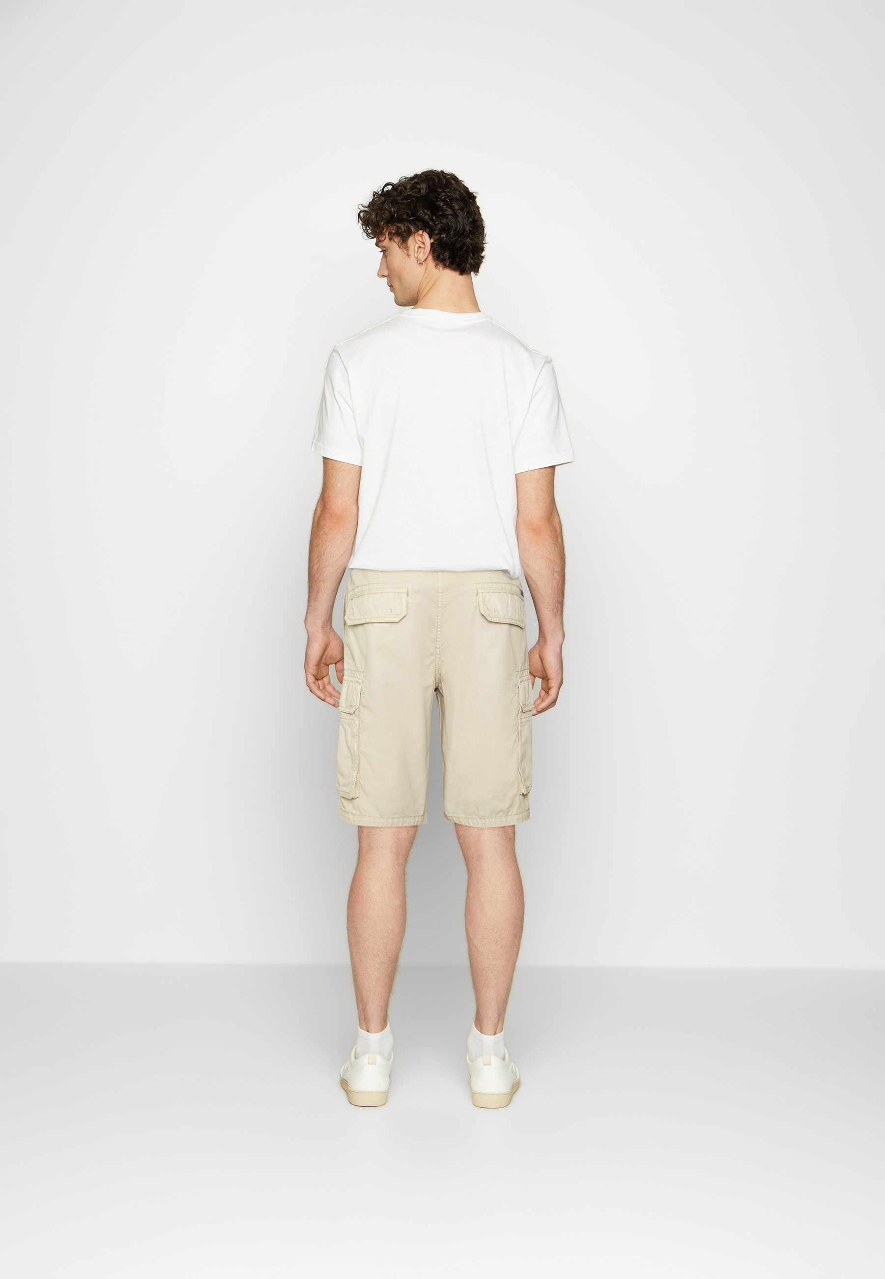 Bugatti BERMUDA CARGO - Shorts - beige - Zalando