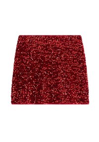 Rød paliettaske i clutch-stil med firkantet form, der er dækket af tætte, skinnende paletter, som skaber en tekstureret og reflekterende overflade.