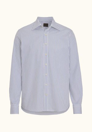 Langärmliges Hemd mit Knopfleiste, blauen vertikalen Streifen auf weißem Stoff, spitzem Kragen und geknöpften Manschetten.
