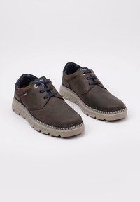 CallagHan Zapatos con cordones - brown