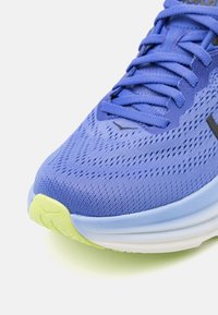 HOKA BONDI 8 - Tekaški copati za cesto - stellar blue/cosmos