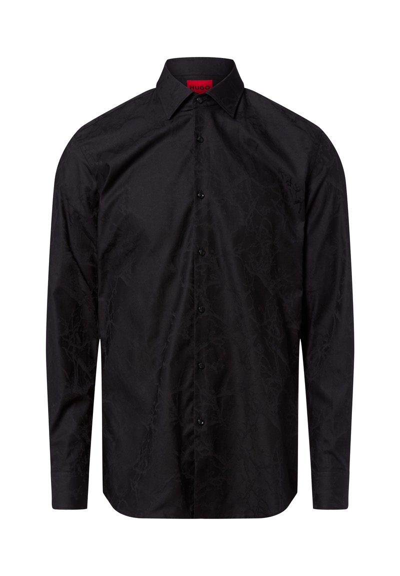 Zwart overhemd met een textuurafwerking, lange mouwen, puntige kraag en sluiting met knopen aan de voorkant. Bevat subtiele patroon details.