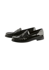 Svarta lackskinnsloafers med en slät yta, som har en slip-on-design, dekorativ sömnad och en låg staplad klack.