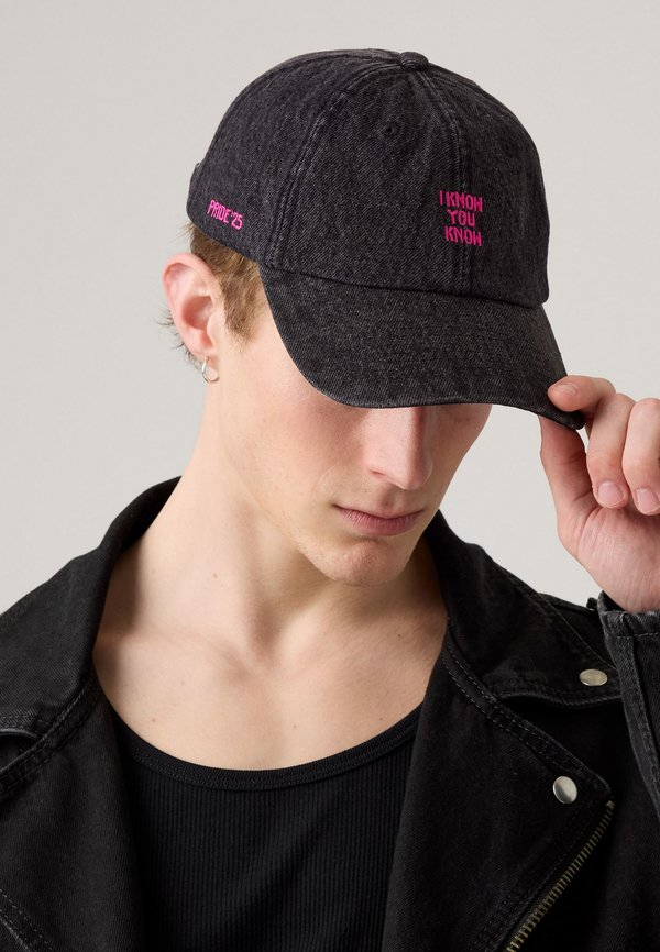 PRIDE ESSENTIAL UNISEX - Cap