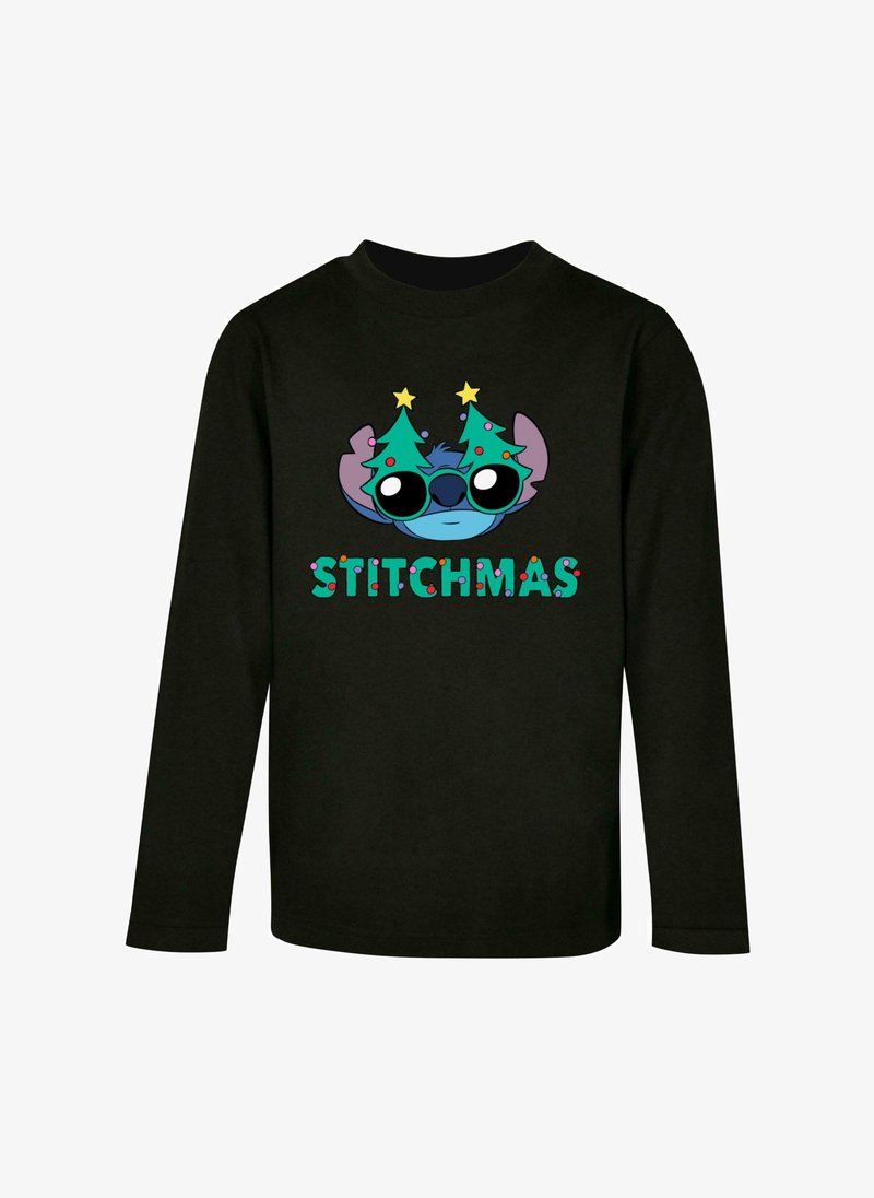 Svart långärmad skjorta med en färgglad karaktärsdesign som har julgranar och stjärnor, samt texten "STITCHMAS" i ljusa accenter.