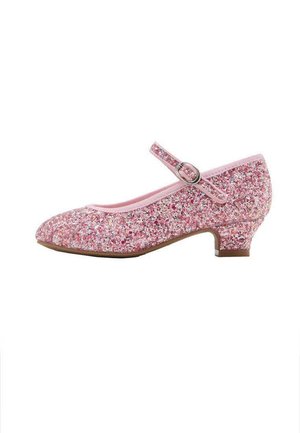 Zapato Mary Jane de purpurina rosa con puntera redonda, correa alrededor del tobillo y un tacón bajo. La parte superior está adornada con purpurina brillante y tiene un forro suave.