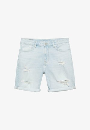 Vaaleansiniset farkkushortsit käännetyin resorein ja kuluneilla repeämillä etureisissä, joissa on etutaskut ja nappikiinnitys.