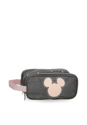 Bolsa de tela gris con doble cremallera, con la silueta rosa de la cabeza de Mickey Mouse y una correa lateral rosa.