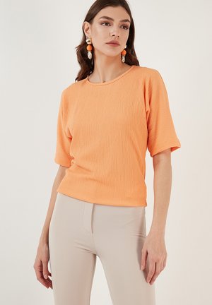 REGULAR FIT - T-Shirt basic - light orange