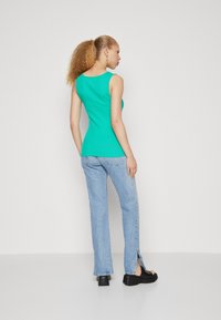 GAP TANK - Linne - simply green