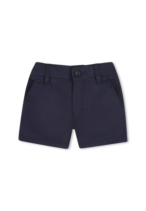 Shorts bleu marine en tissu léger, avec fermeture à bouton sur le devant, passants pour ceinture et poches latérales, sans motifs ni ornements.