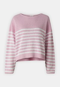 Pull en tricot rose avec un design court et ample, doté de rayures horizontales alternant le blanc et le rose clair, ainsi que d'accents côtelés.