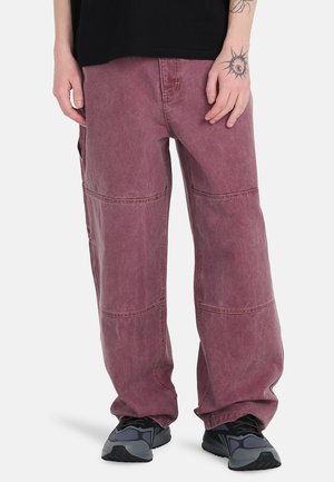 - Jeansy Relaxed Fit