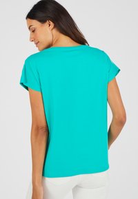 Damart BRODERIE TON SUR TON - Camiseta estampada - turquoise