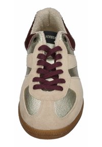 VERBENAS Zapatillas - oro crudo vino