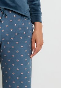 ROUGEGORGE FLUFFY - Bas de pyjama - multico bleu