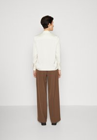 Calvin Klein SHINE TIE BLOUSE - Camicia - vanilla ice