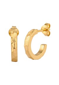 Goldene Creolen mit einer strukturierten, gehämmerten Oberfläche. Das Design zeichnet sich durch eine schlanke, offene Form und eine polierte Innenseite aus.