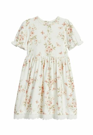 Hvid kortærmet kjole til tumling med pink blomster- og sommerfugleprint, rynket talje, bølget blonderkant og elastiske ærmekanaler.