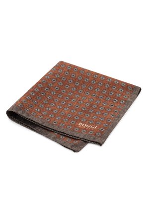Gefaltetes braunes Einstecktuch mit kleinem wiederholtem geometrischem Muster und grauem Rand, mit dem Text "BOGGI" gebrandet.