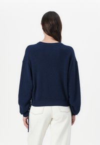 DRYKORN KEBEDI - Pulover - blue